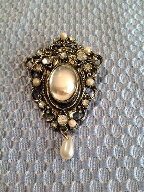 Vintage Pink Soda Made in Great Britain Pearl Rhinestone Victorian Style Brooch